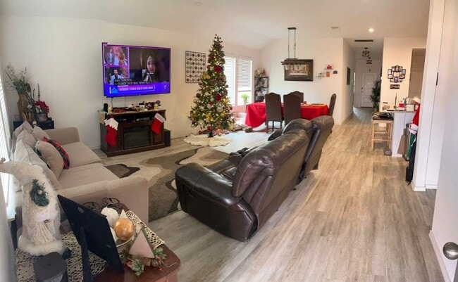 Building Photo - 31014 Brightwell Bnd