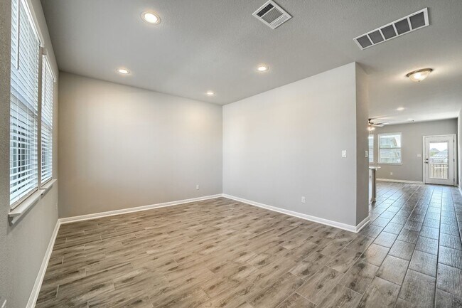 Foto del edificio - 2924 Sage Ranch Dr