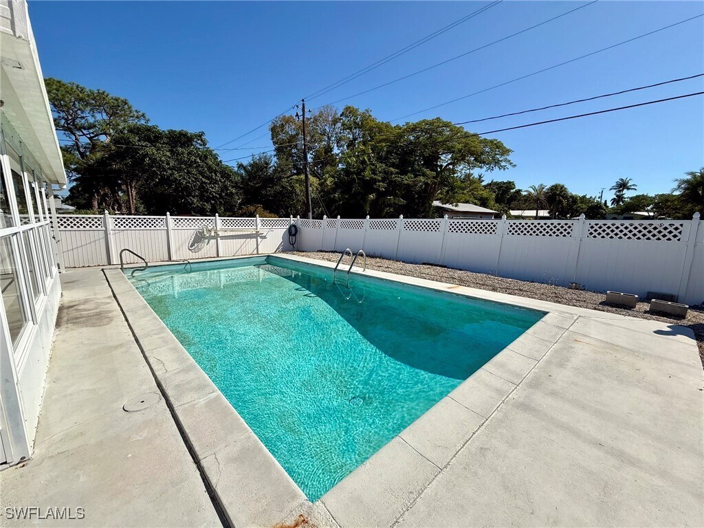 Foto principal - 2990 10th St N