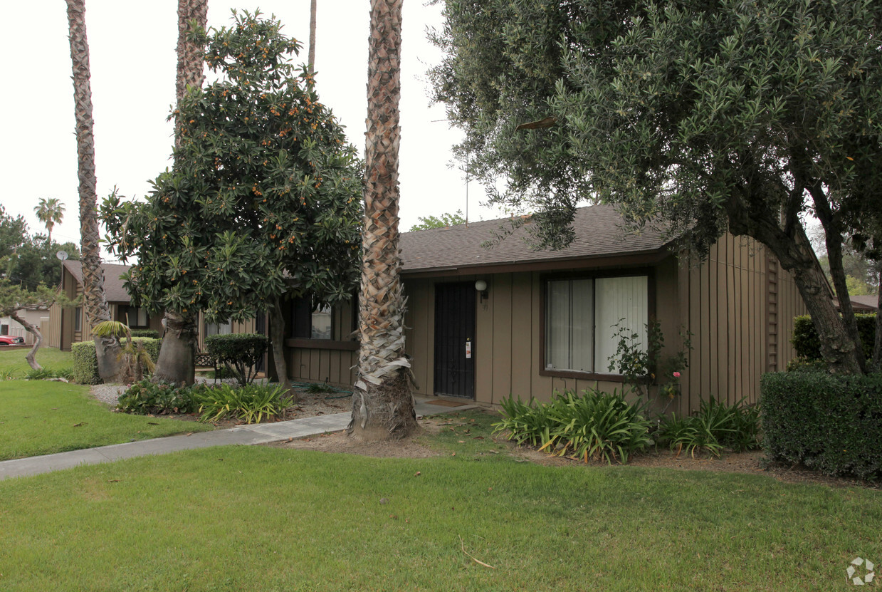 Foto del edificio - Ranch Apartments