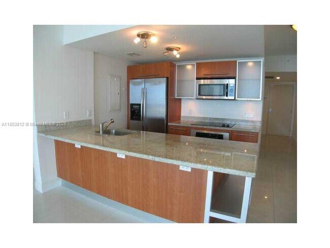 Foto del edificio - 185 SW 7th St