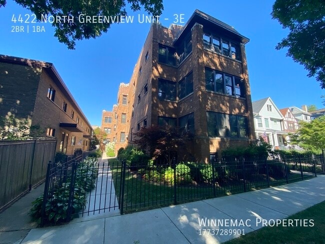 Building Photo - 4422 N Greenview Ave