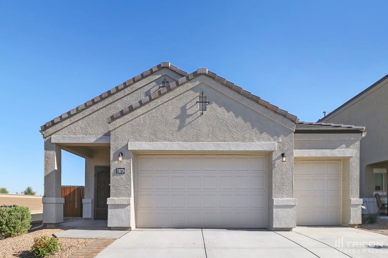 Foto principal - 30724 W Amelia Ave