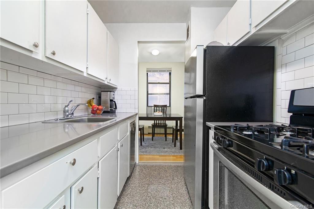 Foto principal - 58 W 106th St