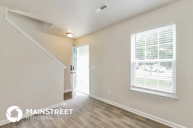 Foto del edificio - 2313 Deerbrook Forest Ln