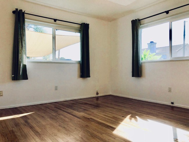 Foto del edificio - 7367 Central Ave