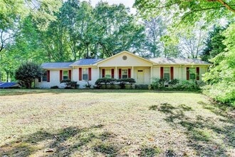 Building Photo - 2628 Whitehurst Dr