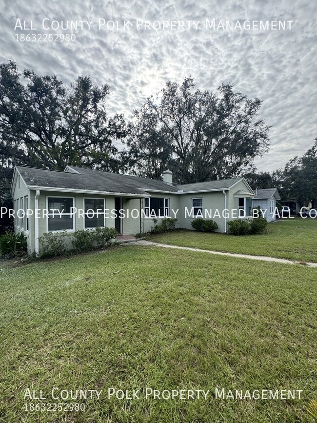 Building Photo - Fantastic 3 Bedroom, 1.5 Bath Home in Wint...