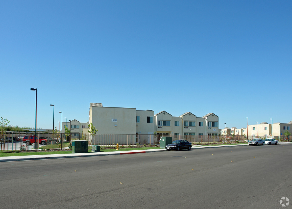 Primary Photo - Quail Run Apartments