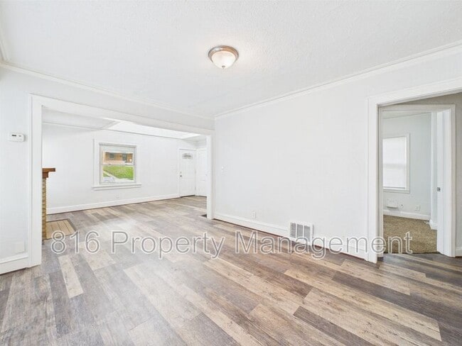 Building Photo - 5611 Olive St