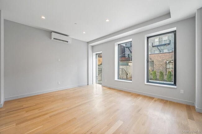 Foto del edificio - 30-61 38th St