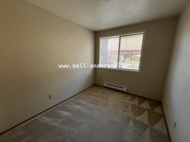 Foto del edificio - Renton Condo Unit Available!