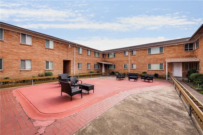 Foto del edificio - 5114 Columbia Ave