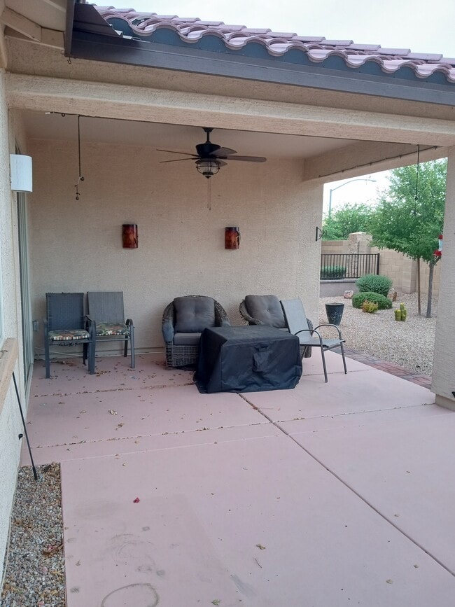 Building Photo - 2518 E Paseo Dr