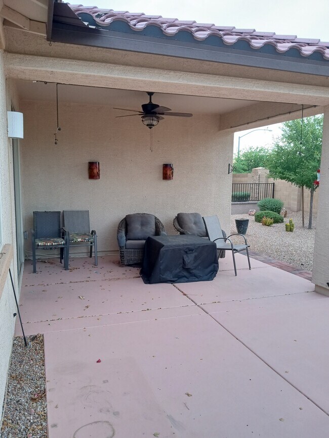 Foto del edificio - 2518 E Paseo Dr