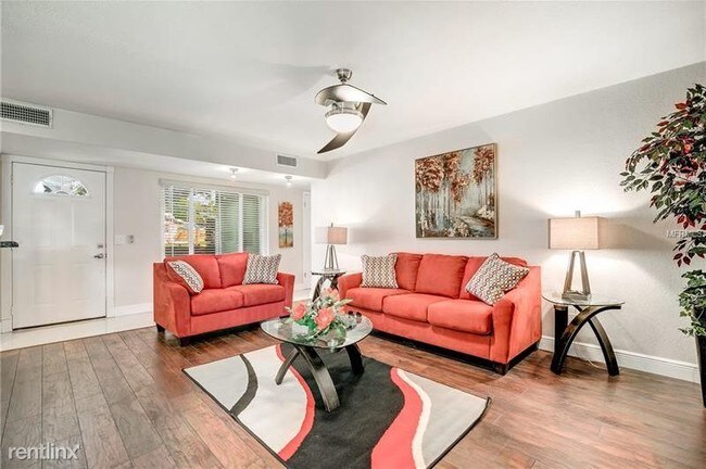 Foto del edificio - 1396 Crescent Dr