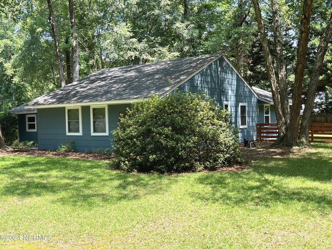 Primary Photo - 375 Midland Rd