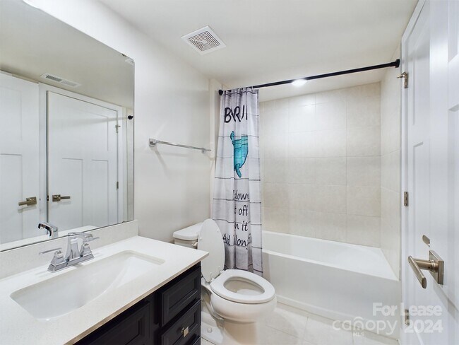 Foto del edificio - 9765 Oaklawn Blvd NW