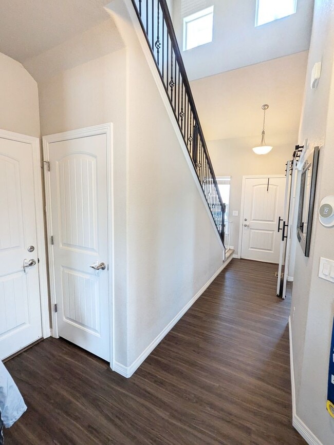 Foto del edificio - Gorgeous 4 Bedroom 2.5 Bath Home in Bradley Ranch