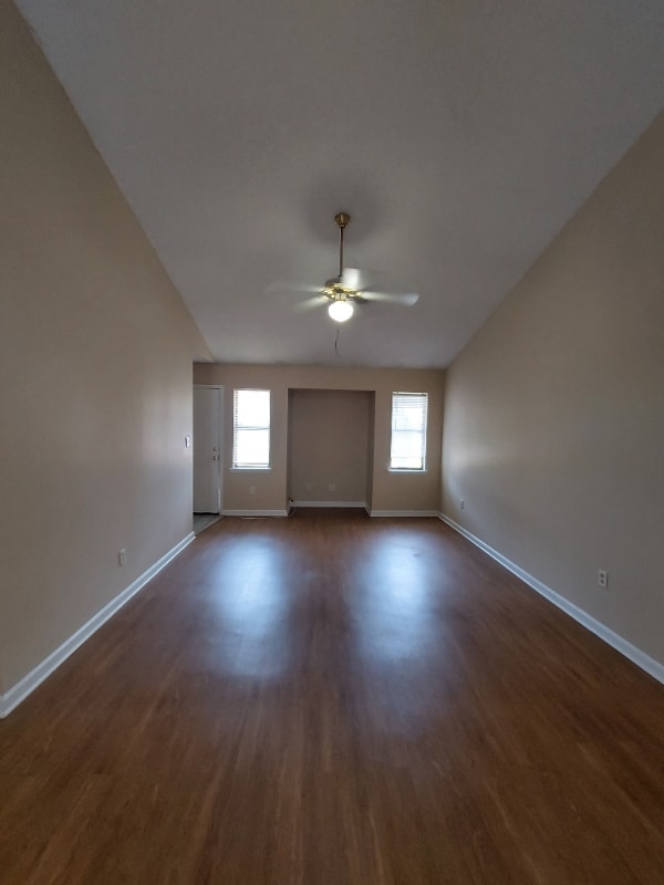 Photo - 220 Wyndham Cir Townhome