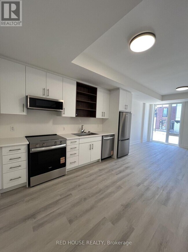 Photo du bâtiment - 40 Everett Cmn