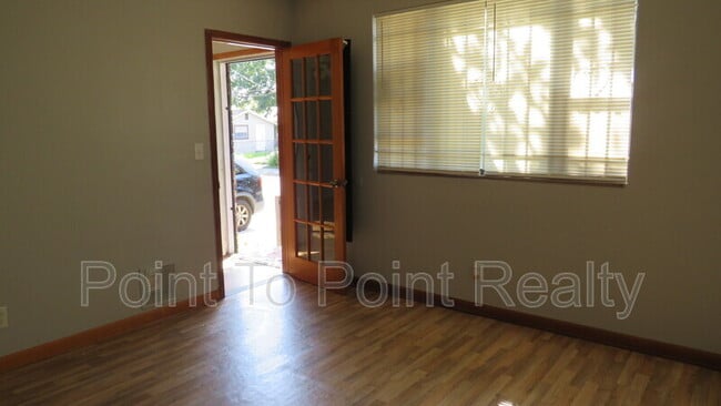 Foto del edificio - 1609 W 13th St