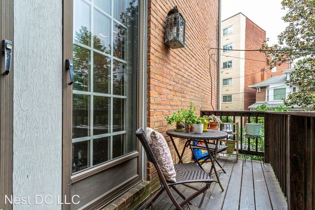 Building Photo - 2 br, 1.5 bath House - 3742 Jocelyn St NW