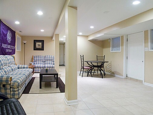 Foto del edificio - 716 W Briar Pl