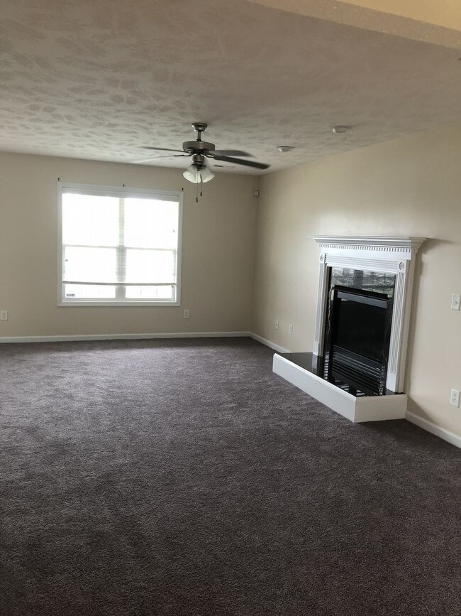 Foto del edificio - Very nice 4 bed/2.5 bath home in Spring Lake