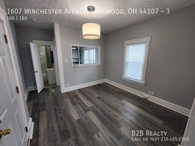 Foto del edificio - 1607 Winchester Ave