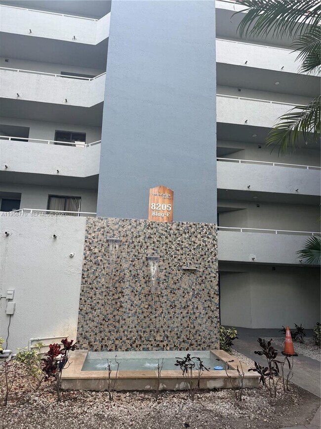 Foto del edificio - 8205 SW 152nd Ave