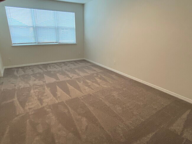 Building Photo - 4780 Terrace Bluff St