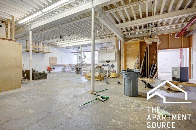 Foto del edificio - 600 N Albany Ave