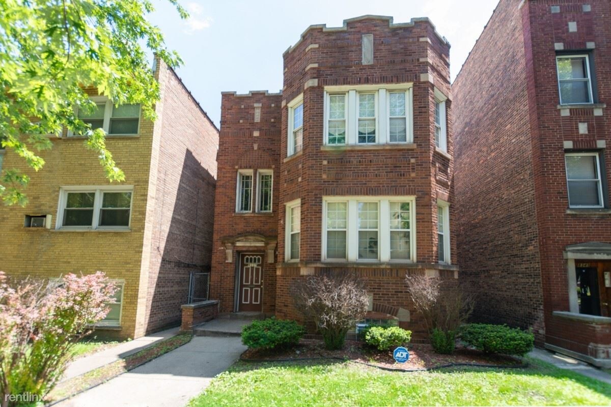 Primary Photo - 2 br, 1 bath Apartment - 8337 S Maryland Ave