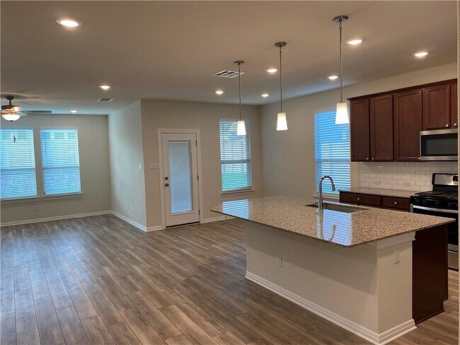 Building Photo - 3421 Charade Dr