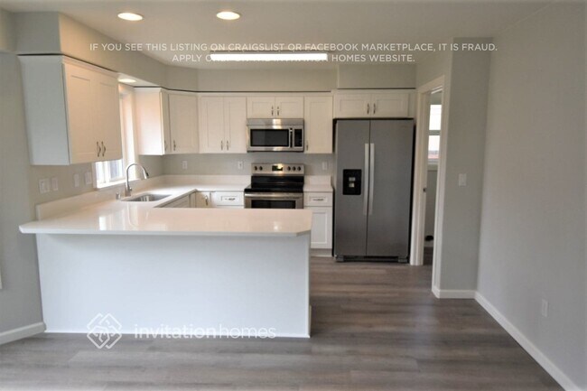 Building Photo - 3305 Davis Ct NE