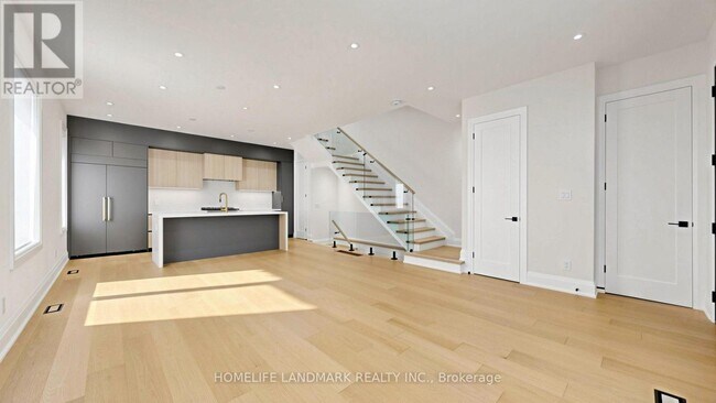 Photo du bâtiment - 750 Glengrove Ave W