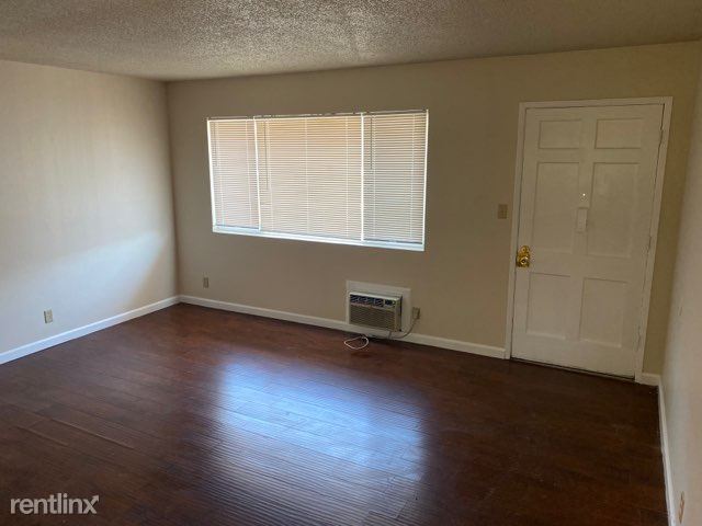 Building Photo - 2 br, 1 bath Apartment - 419 W 10th St E