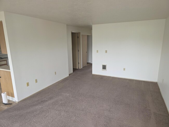 Building Photo - 1145 D St