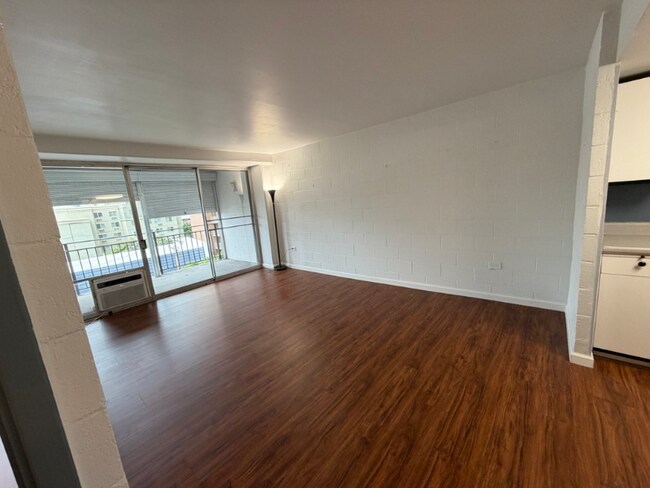 Foto del edificio - 1415 Victoria St