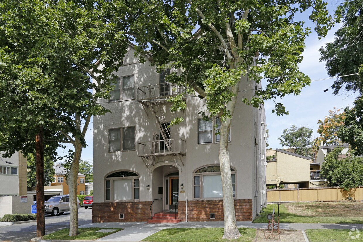 Foto principal - 914 23rd St