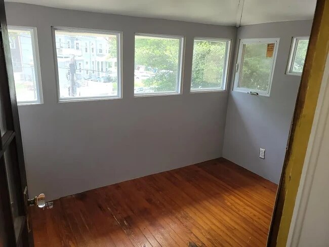 Foto del edificio - 3729 New Hampshire Ave NW