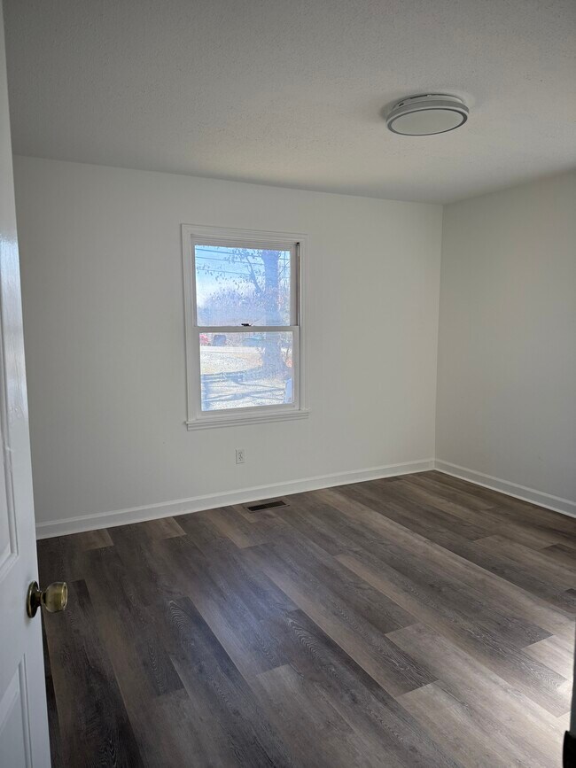 Foto del edificio - 3420 Becks Church Rd