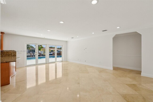 Building Photo - 13145 Coronado Terrace