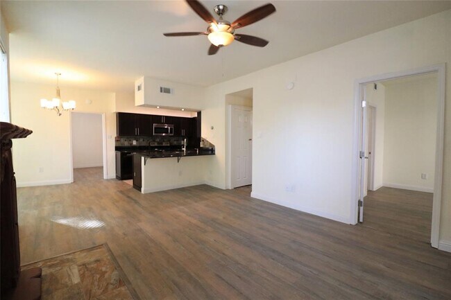 Building Photo - 1881 Bering Dr