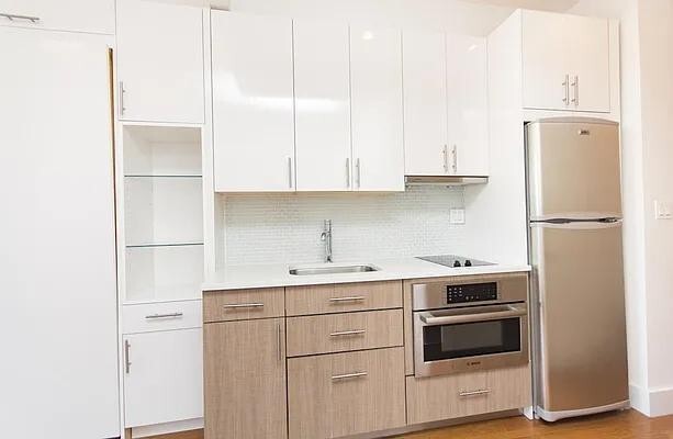 Foto principal - 212 W 91st St