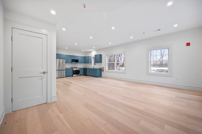 Living Room/Kitchen - 1209 Littleton Rd