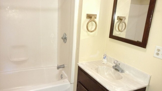 Building Photo - 1347 S. 73rd Street - 3 Bedroom Upper