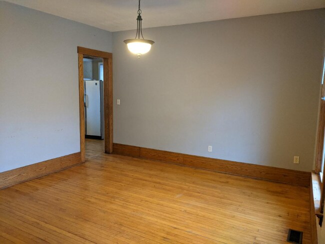 Foto del edificio - 1021 Ames St