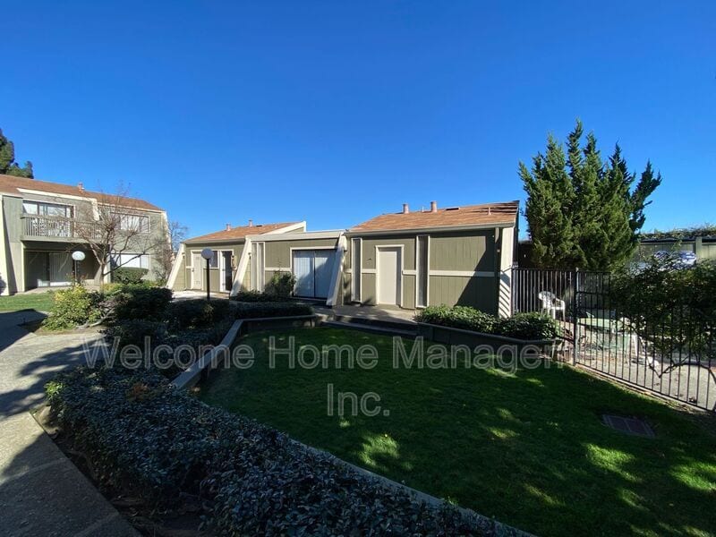 Photo - 1611 Alvarado Ave